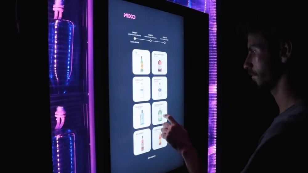 máquina vending coctelería