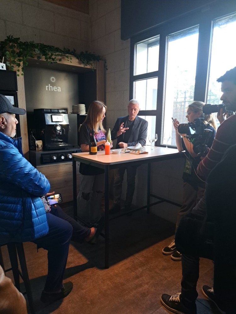 rhea experiencia gourmet food