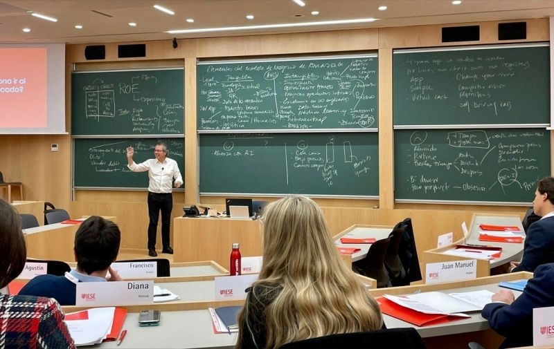 IESE BUSINESS SCHOOL