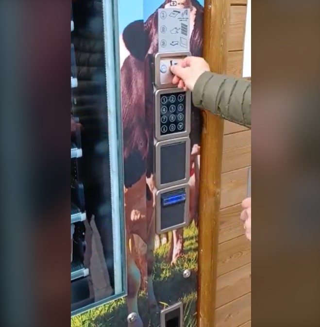 leche en máquina expendedora