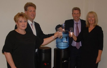 Las asociaciones europea y británica de fuentes de agua acuerdan unirse Las asociaciones europea y británica de fuentes de agua acuerdan unirse