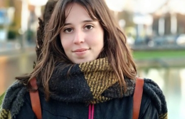 Una propuesta de vending contra el hambre lleva a una estudiante valenciana a la cumbre de Bayer en Brasil