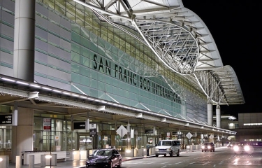 San Francisco, el primer aeropuerto del mundo que prohíbe las botellas de plástico