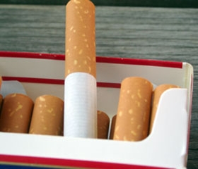 La Comisión Europea resume la propuesta para la nueva Directiva sobre el Tabaco y no menciona a las expendedoras