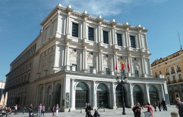 El Teatro Real saca a concurso sus máquinas expendedoras