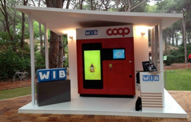 Compra desde casa por Internet y recoge en la máquina expendedora 