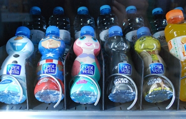 Baleares prohibirá la venta de agua embotellada y obligará a los operadores de vending a instalar fuentes 