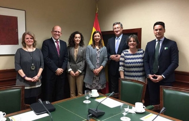 Representantes de Aneda abren una vía de comunicación con el Congreso