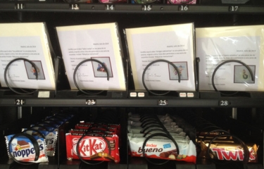 ¿Compras refrescos u obras de artistas?