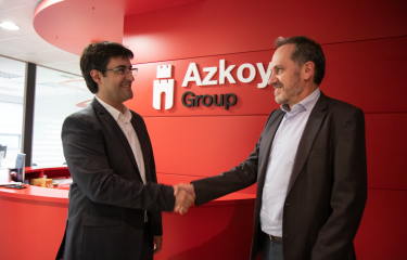 Azkoyen y Embeblue firman un acuerdo de colaboración hasta 2027 Azkoyen y Embeblue firman un acuerdo de colaboración hasta 2027