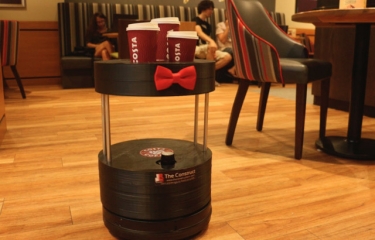 Costa Coffee presenta el primer robot barista que sirve café en el mundo