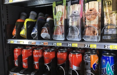 Los impuestos a los refrescos: del impacto inicial en el vending a la estabilidad Los impuestos a los refrescos: del impacto inicial en el vending a la estabilidad