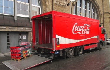 El impuesto que grava las bebidas azucaradas prevé un encarecimiento de hasta 0,12 céntimos por litro, aunque el precio final es aún superior