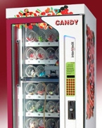 Candy celebra su primer cumpleaños con 100 máquinas y muchas golosinas