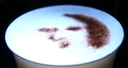 Simpáticas caritas en el café