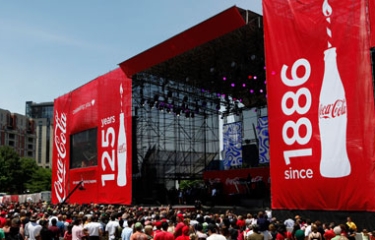 Coca-Cola sigue generando noticias por su 125 aniversario
