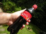 El Gobierno amplía el uso de PET reciclado para envases de bebidas refrescantes 