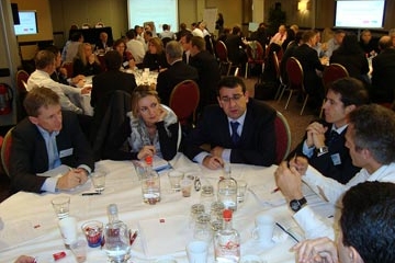 EVA y AVEX ratifican sus acuerdos