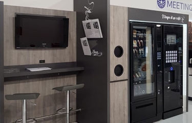 ¿Y si el diseño lo pagan ellos? Estrategias para ahorrar en el mobiliario de tus corners de vending y OCS ¿Y si el diseño lo pagan ellos? Estrategias para ahorrar en el mobiliario de tus corners de vending y OCS