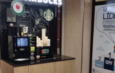 Disfrutar un café Starbucks sin salir de la facultad: Los coffee corners triunfan en las Universidades Disfrutar un café Starbucks sin salir de la facultad: Los coffee corners triunfan en las Universidades