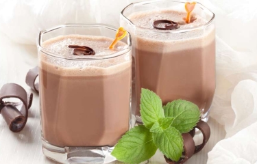 El dulzor y la acidez del chocolate y la menta para una bebida navideña perfecta