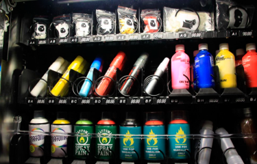 El equipo para el grafitero, en máquinas automáticas