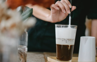 El poder oculto del cacao: Transforma el café matutino en una experiencia energética El poder oculto del cacao: Transforma el café matutino en una experiencia energética