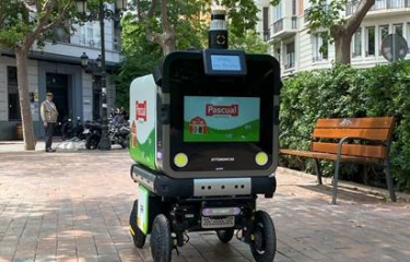 El primer servicio de reparto para el canal Horeca con un robót autónomo en España El primer servicio de reparto para el canal Horeca con un robót autónomo en España