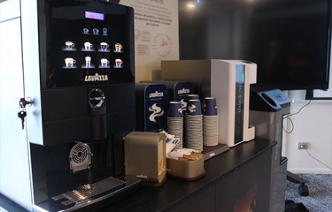 En España, las máquinas de café en el lugar de trabajo son la fórmula preferida de consumo