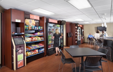 La industria de alimentación y bebidas se afianza como el primer sector industrial de España La industria de alimentación y bebidas se afianza como el primer sector industrial de España