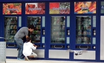 "Existen competidores en las tiendas 24 horas que importan maquinaria china"