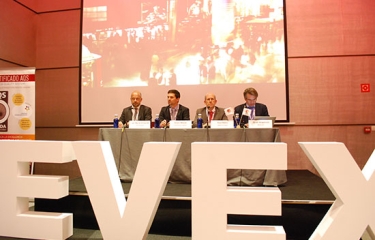 Amanda Hammet: “Para entender a los millennials, basta con sentarse a tomar café”