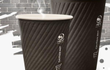 Flo presenta su Double Wall All Black, el vaso para las bebidas más calientes