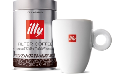 El café premium de Illy se embarca con United Airlines