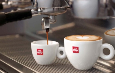illycaffè anota un crecimiento récord en ingresos (+13,6%%) illycaffè anota un crecimiento récord en ingresos (+13,6%%)