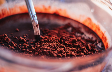 La crisis climática desata tormenta en la industria del chocolate: Precio del cacao aumenta un 65%