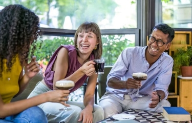 La generación Z tiene el mayor poder adquisitivo, y la industria del café ¿lo sabe? La generación Z tiene el mayor poder adquisitivo, y la industria del café ¿lo sabe?