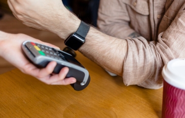 La revolución de los pagos digitales en máquinas desatendidas: Una visión integral