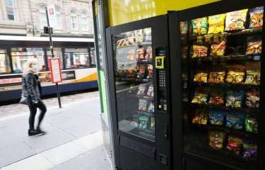 Las tiendas de conveniencia británicas apuestan por las máquinas expendedoras Las tiendas de conveniencia británicas apuestan por las máquinas expendedoras