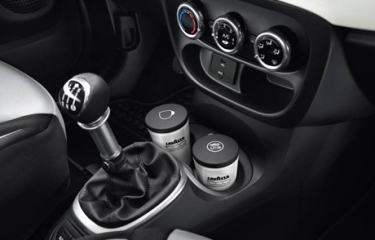 Rompiendo nuevas barreras, integración de máquinas de café en el coche
