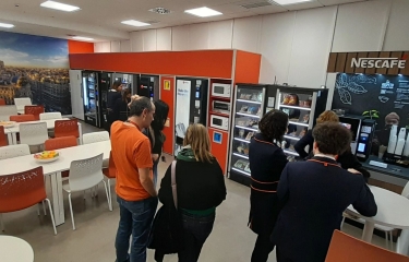 Los trabajadores de Iberia, sobre nubes, con servicios de restauración automática Los trabajadores de Iberia, sobre nubes, con servicios de restauración automática