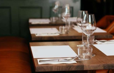 Mantelerías de un solo uso y productos monodosis: así serán los restaurantes del Post-Covid Mantelerías de un solo uso y productos monodosis: así serán los restaurantes del Post-Covid