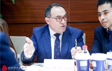 “En España le va bien a quien se preocupa por sus máquinas” “En España le va bien a quien se preocupa por sus máquinas”