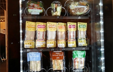 La empresa decide las máquinas de vending a instalar; pero los trabajadores ponen el dinero