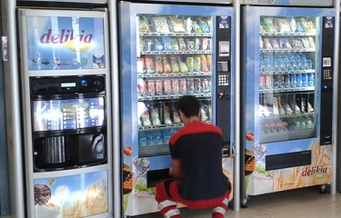 La Comunidad Valenciana plantea regular los productos en las máquinas de vending