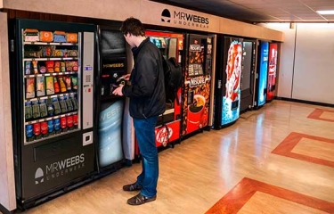 Mrweebs, la marca de ropa interior que cree en el vending como canal impulso