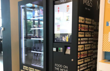 M&S instala máquinas de vending para ofrecer servicio de comida para llevar en sus tiendas