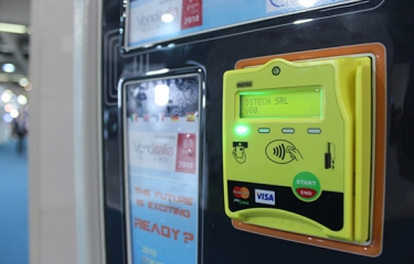 4 de cada 10 personas se animarían a comprar más en las expendedoras si se aceptase pago con tarjeta