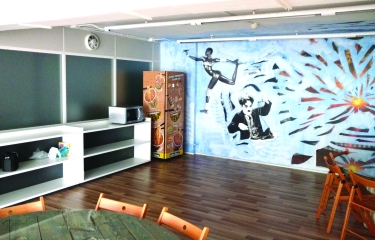 Fideos orientales, calentar en la máquina de vending y listo