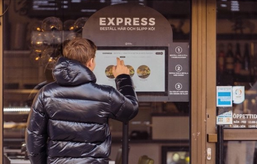 Quioscos de autoservicio: ¿cómo, cuándo y por qué implementarlos?